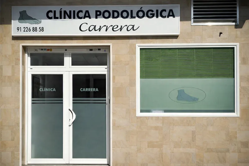 Fachada de Clínica Podológica Carrera en Móstoles